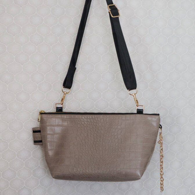 ショルダーポーチ