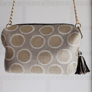 チェーンショルダーポーチ［ドットブラック］