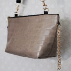 ショルダーポーチ