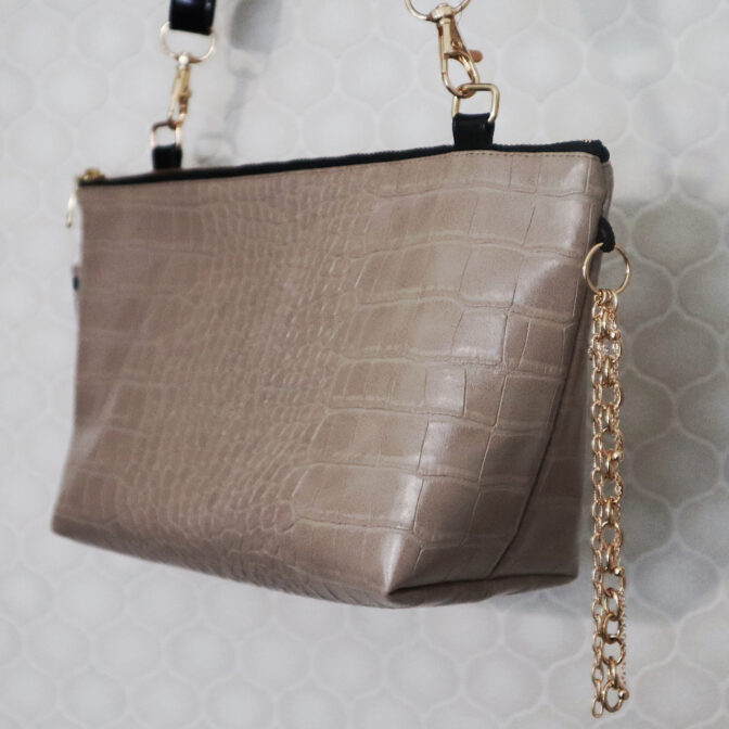 ショルダーポーチ