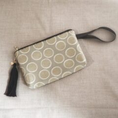 持ち手付きポーチ出来ました！