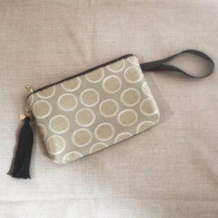 持ち手付きポーチ出来ました!