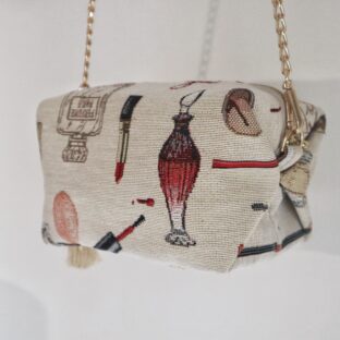 チェーンショルダーポーチ　[コスメ]