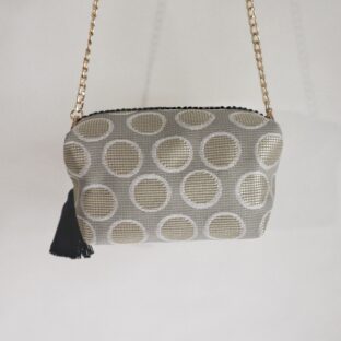 チェーンキャラメルショルダーポーチ　ブラック