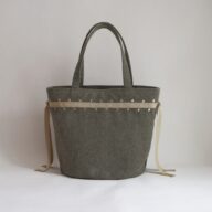 作品出荷は慎重に