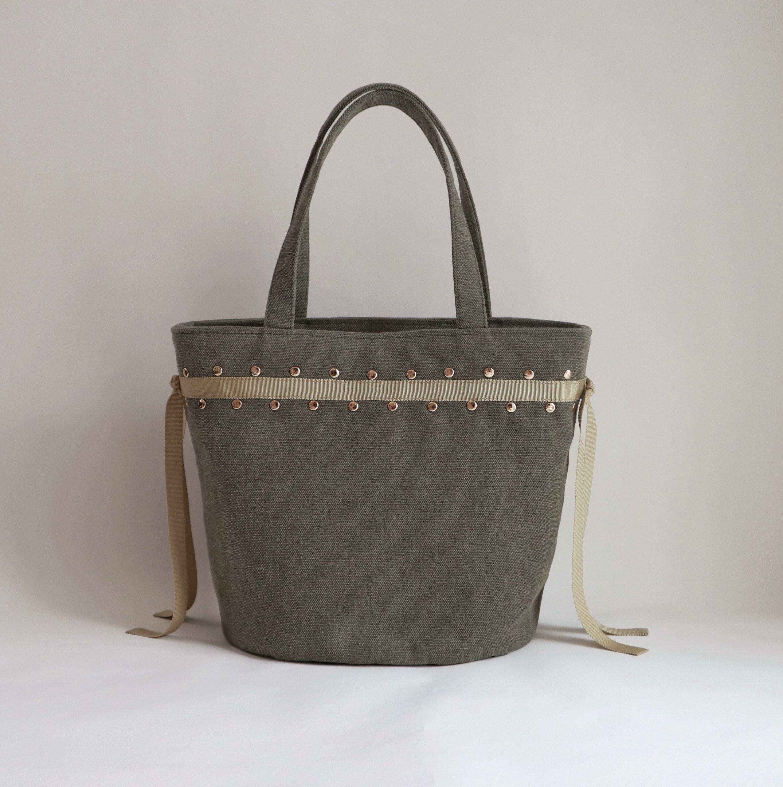 カーキバケツトート